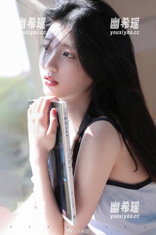 烟雾缭绕的瓜田，快下载“91今日吃瓜”，热门大瓜等你来品味！