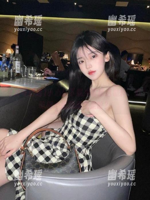 冲哥精选 小心!下载冲哥精选黑料,瓜吃得心慌的感觉是啥?