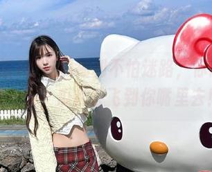 吃瓜福利不怕迷路，你随便摇晃一下，瓜都会飞到你嘴里去！