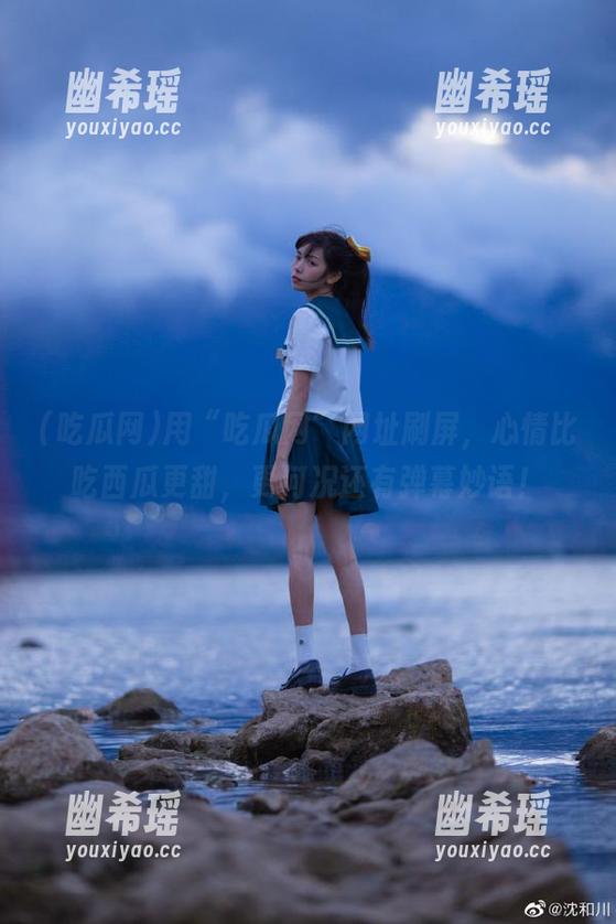 吃瓜网 用“吃瓜网”网址刷屏,心情比吃西瓜更甜,更何况还有弹幕妙语!