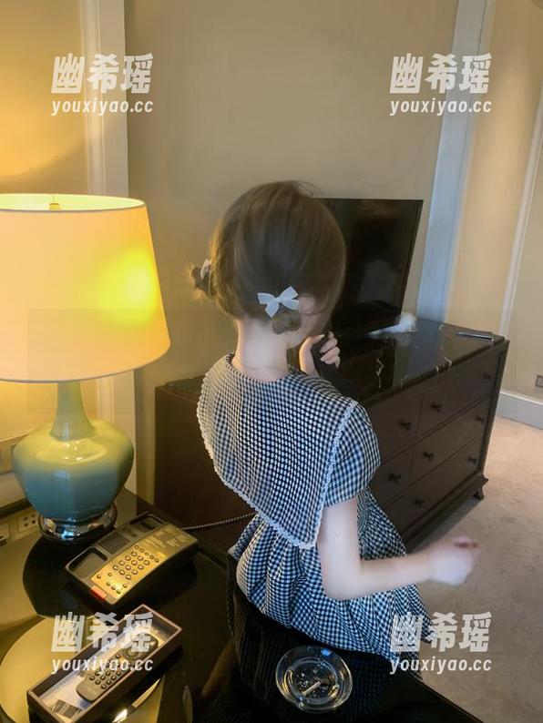 吃瓜网 朝阳的光洒在吃瓜网首页,盯着屏幕我不知不觉想起了那些年那些瓜……