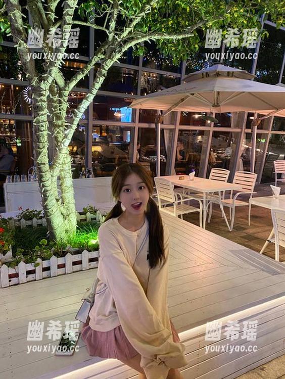吃瓜网 吃瓜网官网:朝阳的瓜友们开始联手,宵夜里聊聊最近的火热话题吧!
