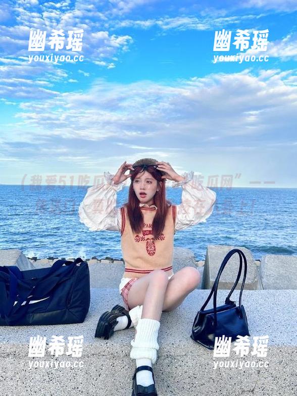 “我爱51吃瓜网”——传送门，真的是把耳朵按在八卦上！