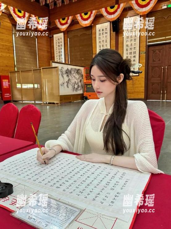 直达明星黑料，今天的八卦比昨晚上那场鬼片还恐怖！